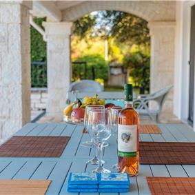 3 bedroom villa with pool in Kassiopi, Corfu, sleeps 6